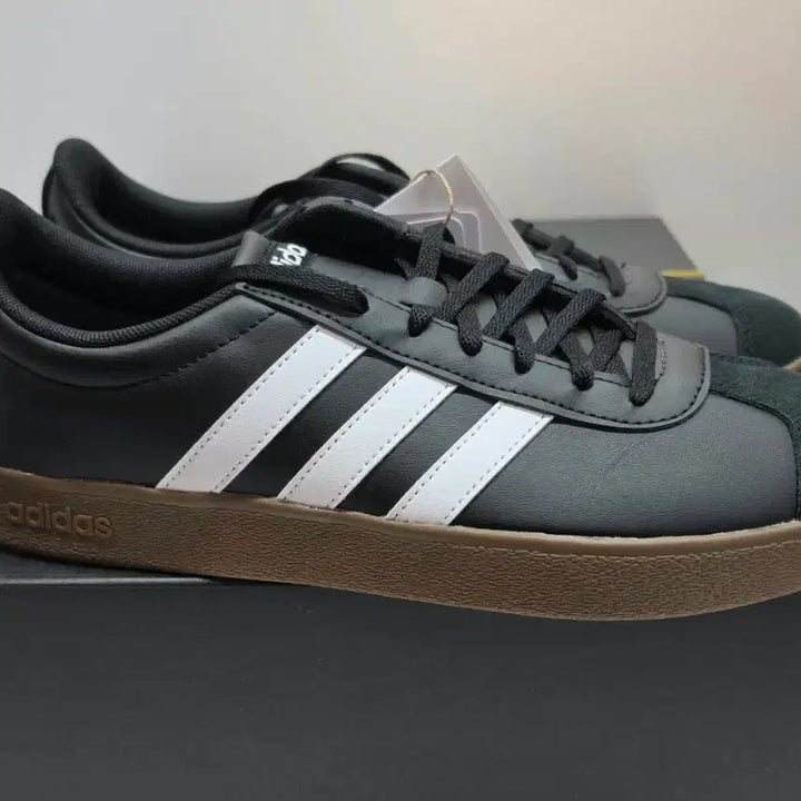 [BUNJANG] Adidas Athletic Shoes 275 / 새상품 아디다스운동화 블랙 275
