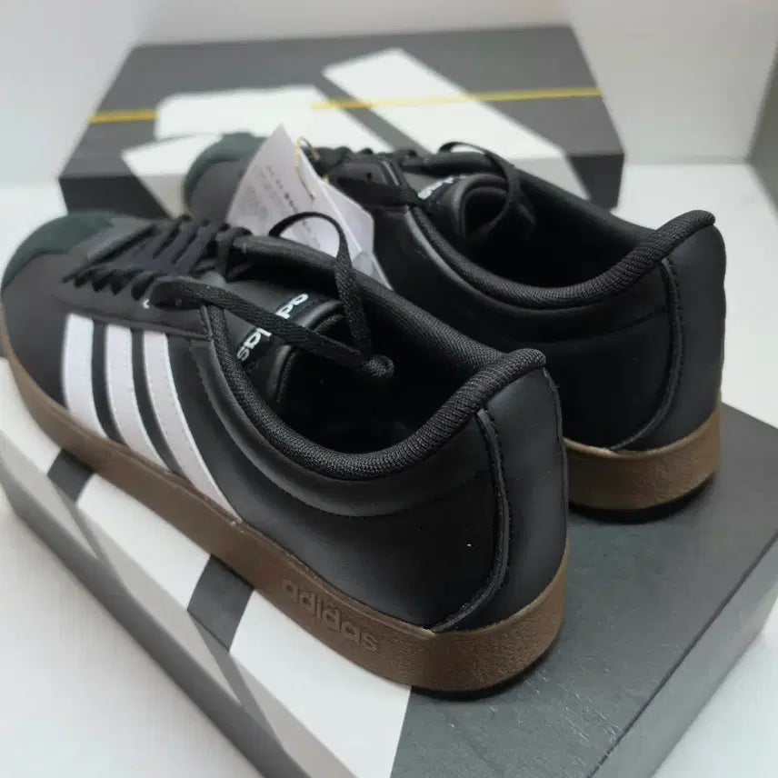 [BUNJANG] Adidas Athletic Shoes 275 / 새상품 아디다스운동화 블랙 275