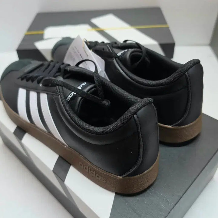 [BUNJANG] Adidas Athletic Shoes 275 / 새상품 아디다스운동화 블랙 275