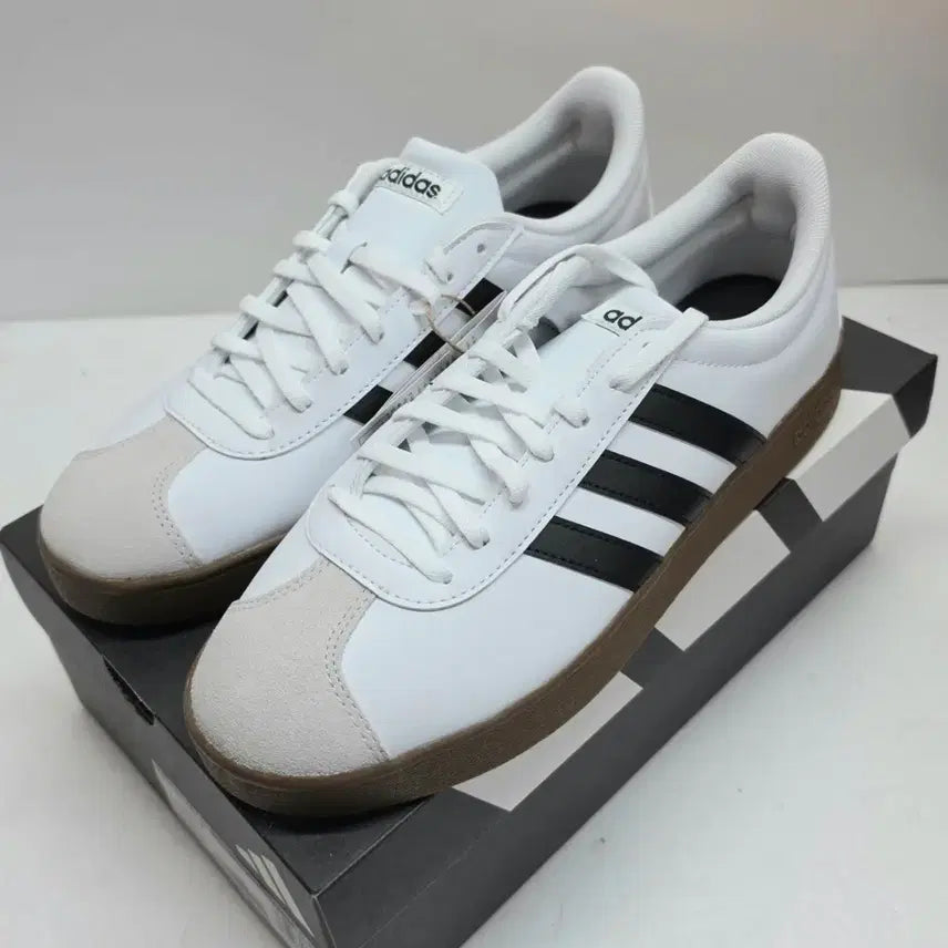 [BUNJANG] Adidas Sneakers 270 / 새상품 아디다스 운동화 270