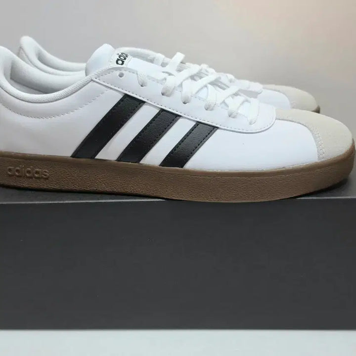 [BUNJANG] Adidas Sneakers 270 / 새상품 아디다스 운동화 270