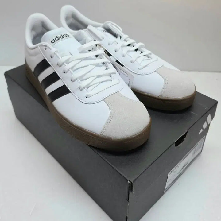 [BUNJANG] Adidas Sneakers 270 / 새상품 아디다스 운동화 270