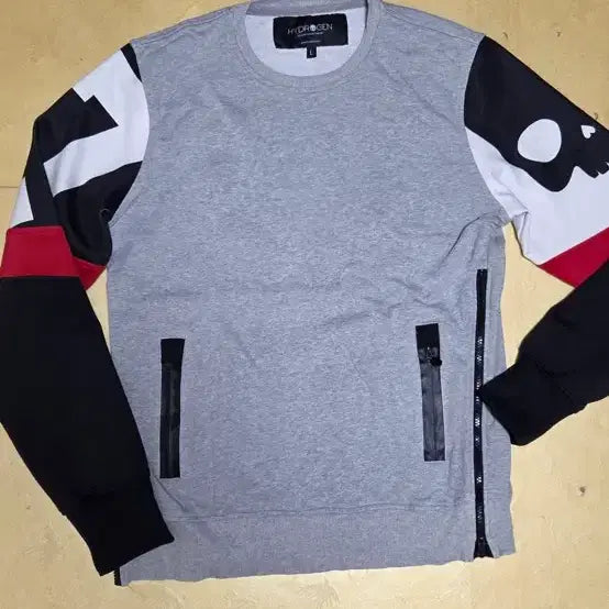 [BUNJANG] Hydrogen Choo Sung-hoon Skull Cotton Long Sleeve Sweatshirt / 하이드로겐 추성훈 스컬  코튼 맨투맨 긴팔 100L