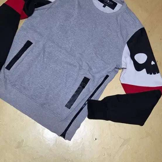 [BUNJANG] Hydrogen Choo Sung-hoon Skull Cotton Long Sleeve Sweatshirt / 하이드로겐 추성훈 스컬  코튼 맨투맨 긴팔 100L