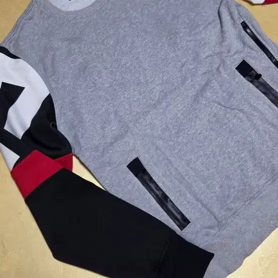 [BUNJANG] Hydrogen Choo Sung-hoon Skull Cotton Long Sleeve Sweatshirt / 하이드로겐 추성훈 스컬  코튼 맨투맨 긴팔 100L