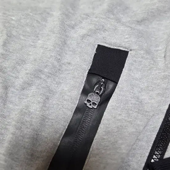 [BUNJANG] Hydrogen Choo Sung-hoon Skull Cotton Long Sleeve Sweatshirt / 하이드로겐 추성훈 스컬  코튼 맨투맨 긴팔 100L