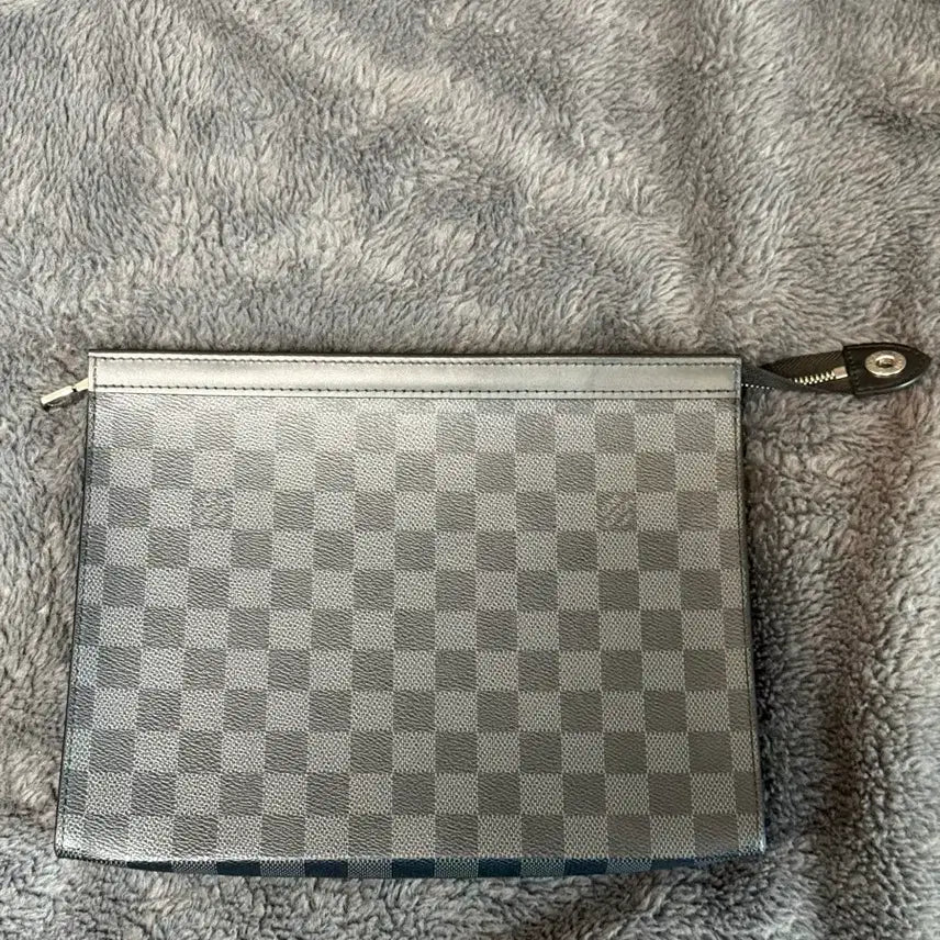 [BUNJANG] Louis Vuitton Pochette Voyage MM Damier Graphite Pouch / 루이비통 포쉐트 보야주 MM 클러치 파우치 다미에 그라파이트