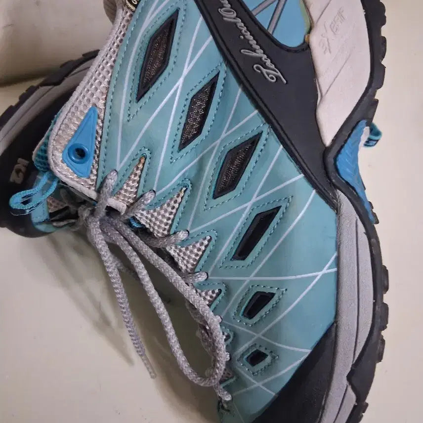 [BUNJANG] K2 Gore-Tex Hiking Boots / 등산화235  k2고어텍스
