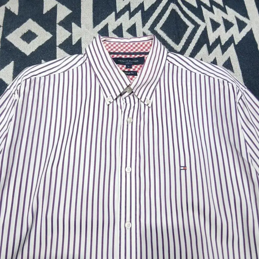 [BUNJANG] Tommy Hilfiger Striped Cotton Shirt / 타미힐피거 퍼플 화이트 스트라이프 패턴 빈티지핏 코튼 남방 셔츠 L