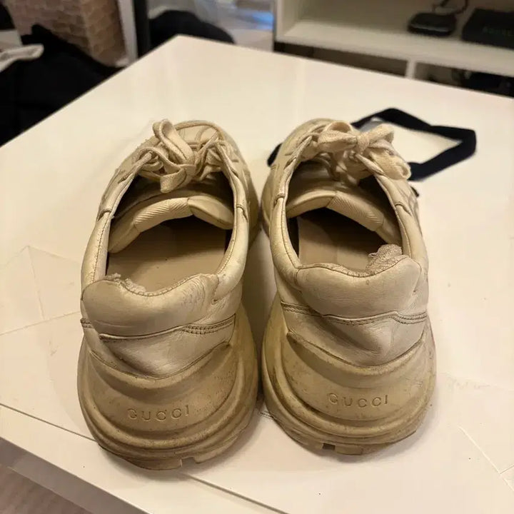 [SOLD OUT] 구찌라이톤 42사이즈 정품