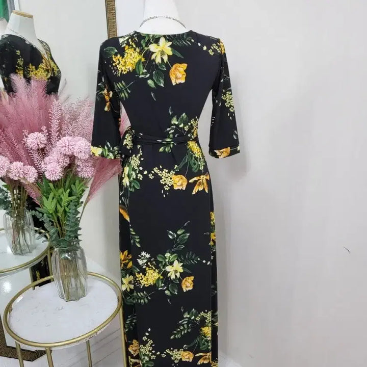 [SOLD OUT] 플라워 랩 롱 원피스 슬림핏 브이넥 꽃무늬 휴양지룩ㅡ무배