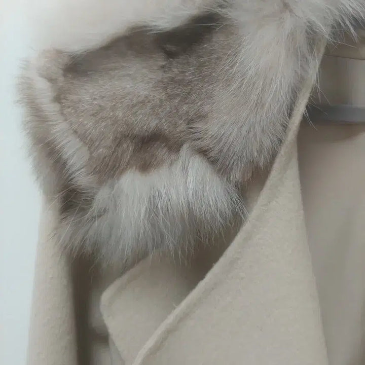 [BUNJANG] Elle Ivory Fox Fur Collar Coat 55 / 엘르 아이보리 폭스퍼 카라 코트 55