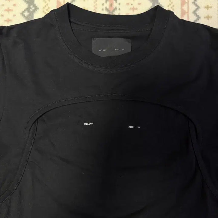 [SOLD OUT] S) 엘리엇 에밀 블랙 티셔츠 새상품