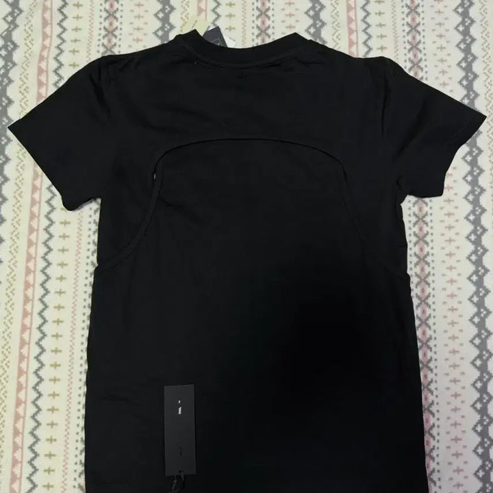 [SOLD OUT] S) 엘리엇 에밀 블랙 티셔츠 새상품