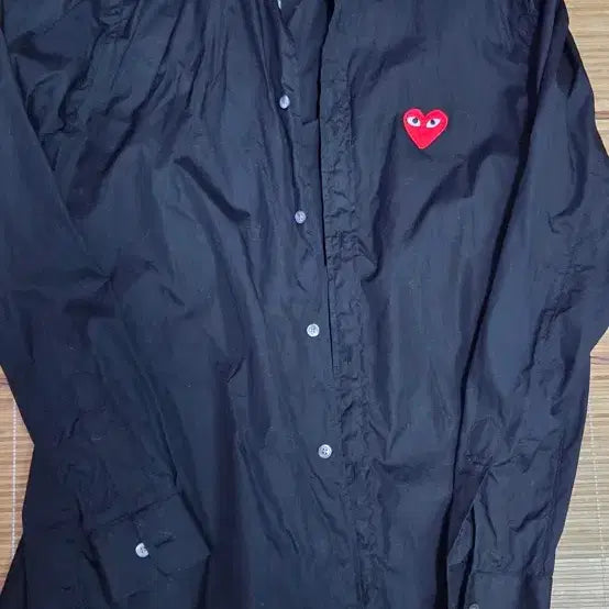 [BUNJANG] Comme des Garcons Black Shirt Red Emblem 100L / 꼼데가르송 블랙 셔츠 레드와펜 남방 100L