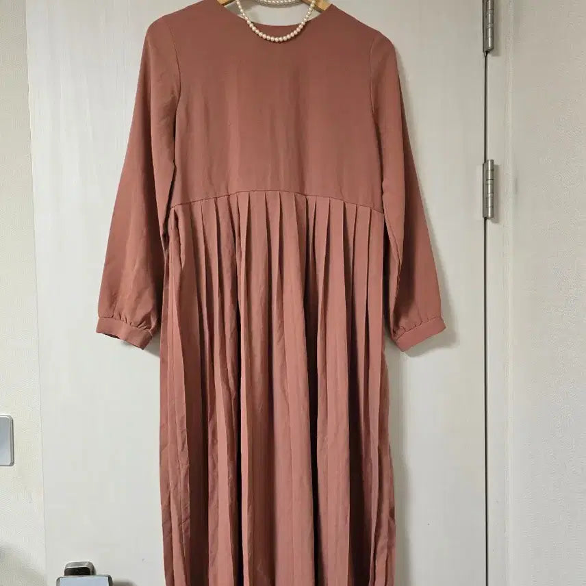 [BUNJANG] Unbranded Chiffon Pleated Long Dress / 프리사이즈 쉬폰 플리츠 롱원피스 ( 여유핏)