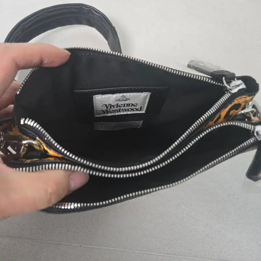 [BUNJANG] Vivienne Westwood Leopard Shoulder Bag / 새상품 비비안웨스트우드 레오파드 숄더백  크로스