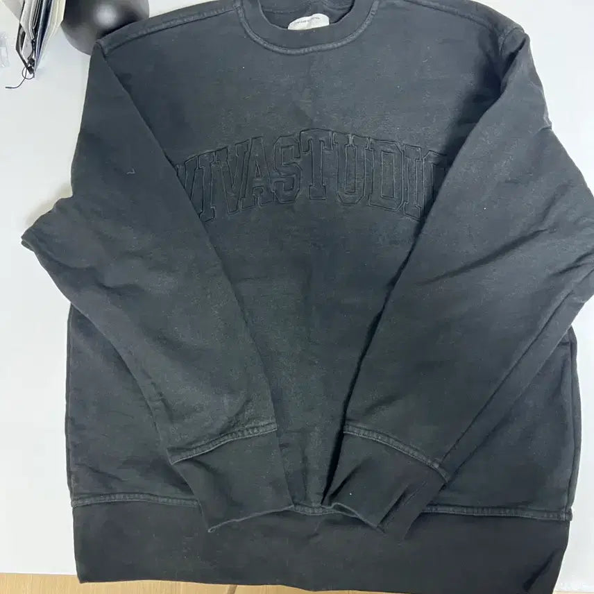 [BUNJANG] VIVASTUDIO Black Sweatshirt / 비바스튜디오 블랙 맨투맨