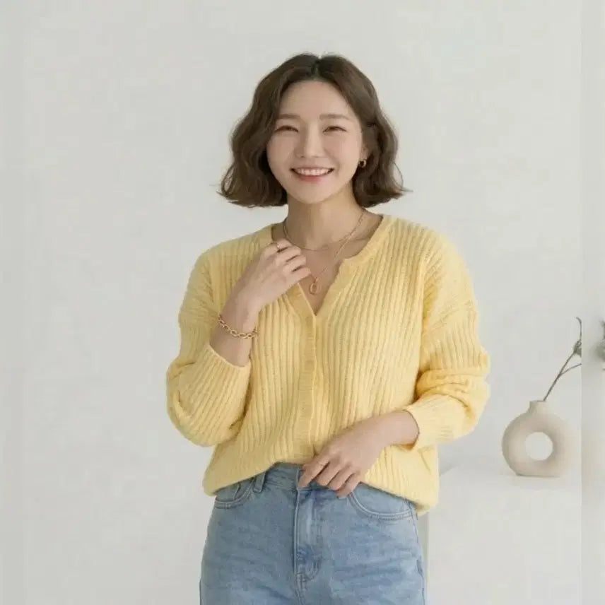 [SOLD OUT] 루즈핏 브이넥 니트 가디건 여리핏  데일리 가디건