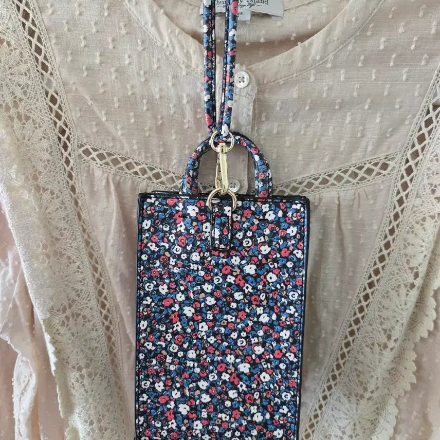[BUNJANG] Thursday Island Floral Mini Crossbody Bag / 써스데이아일랜드 꽃무늬 미니백