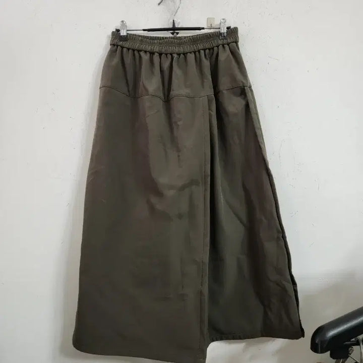 [SOLD OUT] 카키색 롱 랩스커트 여성용