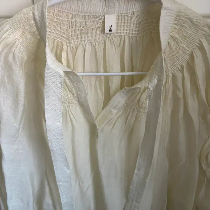 [SOLD OUT] 비코튼 몰리 블라우스 Moly blouse lemon cream