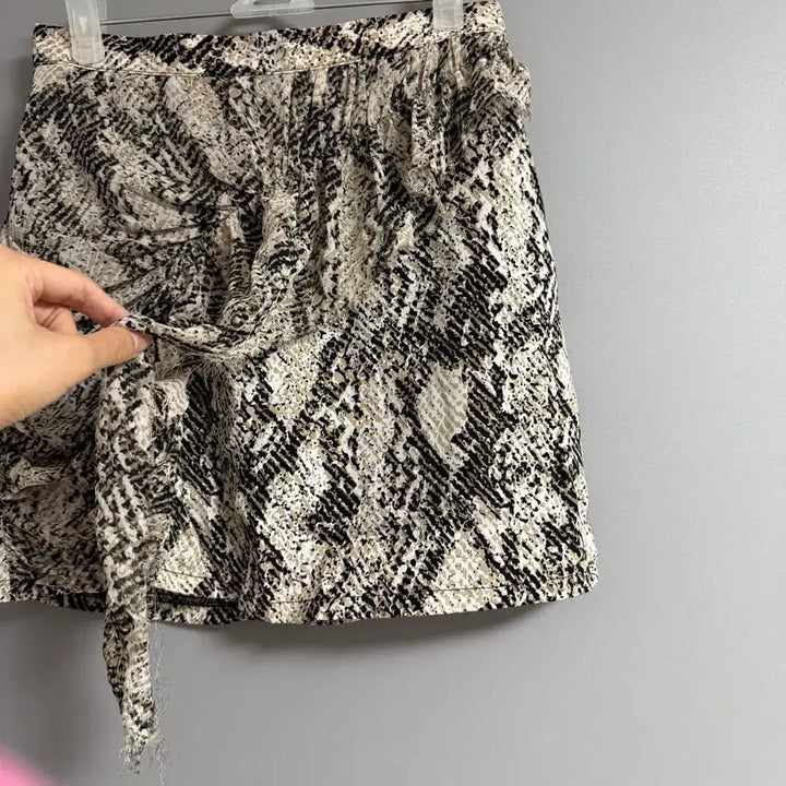 [BUNJANG] Kozcat Leopard Print Shirring Skirt / [코즈캣] 호피 셔링 스커트
