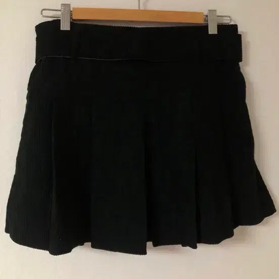 [BUNJANG] Corduroy Pleated Belted Skirt (Black) / [새상품] 골덴 코듀로이 플리츠 벨트 세트 스커트 블랙 L~XL