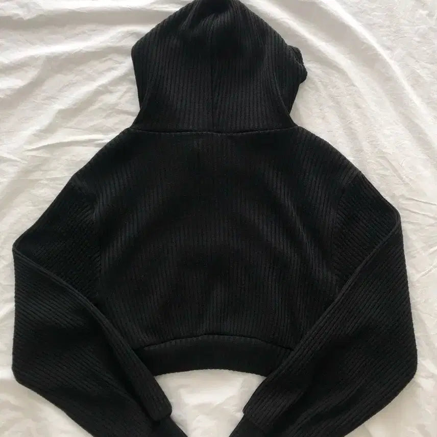 [BUNJANG] Generic Black Crop Hooded Zip-up / 여성 크롭 후드집업(블랙,택배비포함)