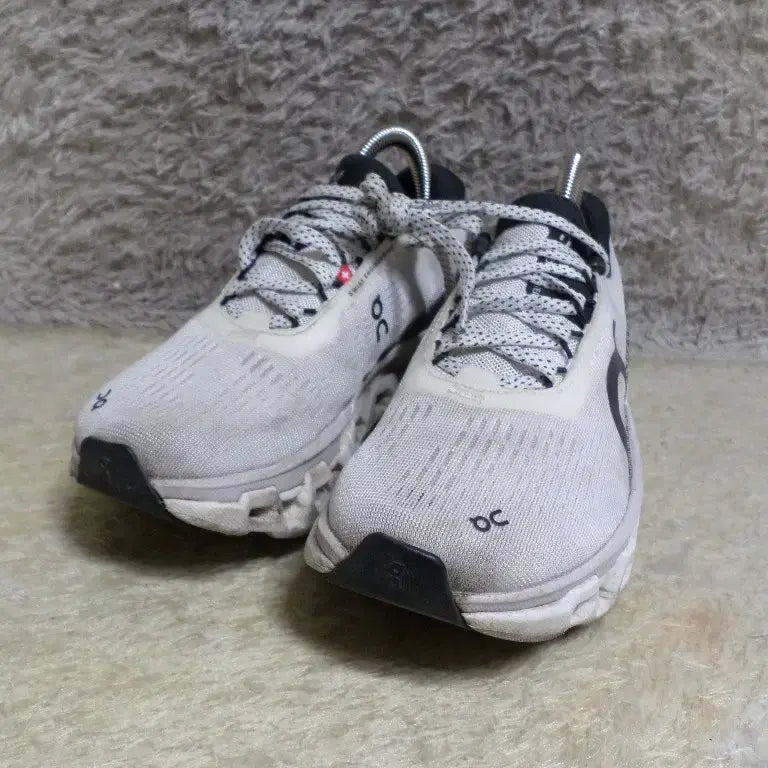 [BUNJANG] Fururuk Vintage 230 On-Running Cloud Running Shoes / 후루룩구제 230 온러닝 클라우드 런닝화 운동화 중고 신발