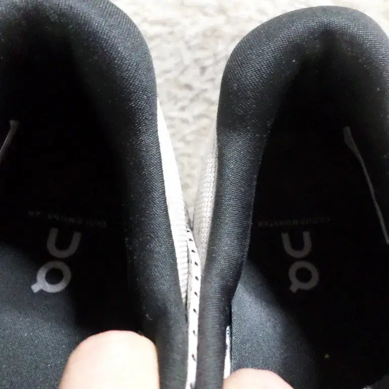 [BUNJANG] Fururuk Vintage 230 On-Running Cloud Running Shoes / 후루룩구제 230 온러닝 클라우드 런닝화 운동화 중고 신발