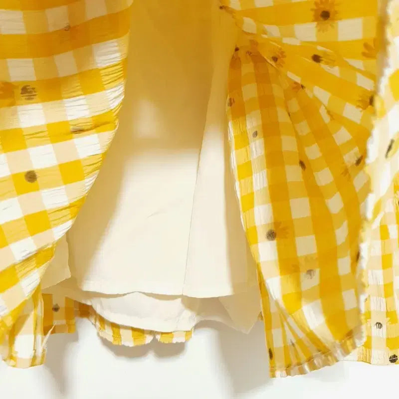 [BUNJANG] Floral Crop Blouse &amp; Skirt Two-Piece Set - Size S / 플라워 크롭 블라우스 &amp; 스커트 투피스 S_i3806