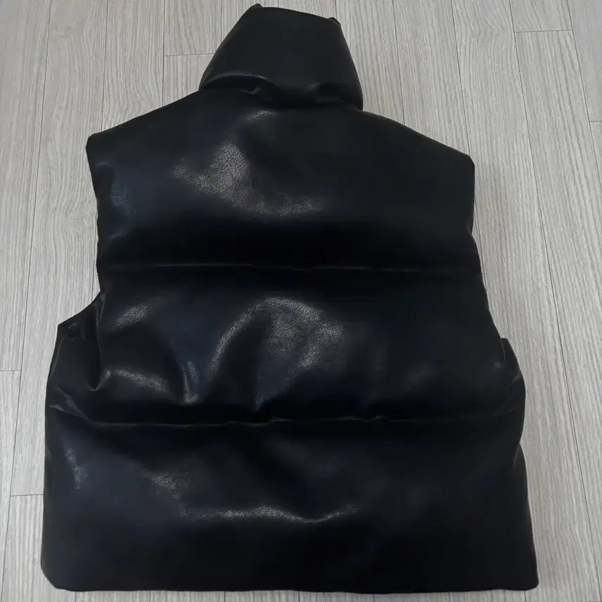 [SOLD OUT] 페일제이드 레더 패딩조끼 블랙 베스트 푸퍼