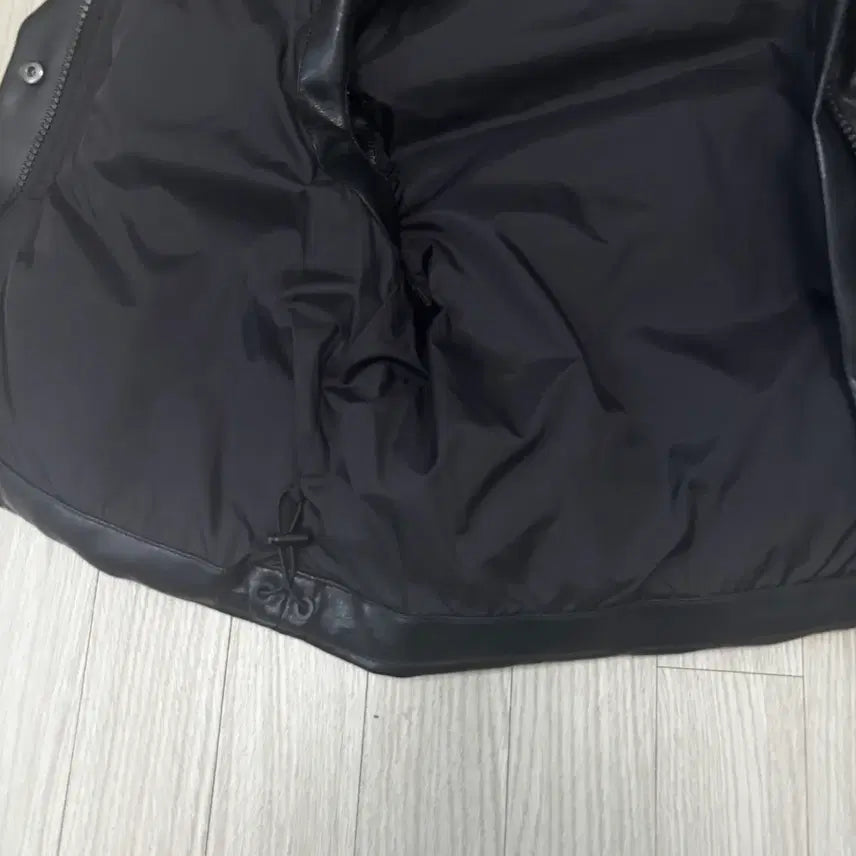 [SOLD OUT] 페일제이드 레더 패딩조끼 블랙 베스트 푸퍼
