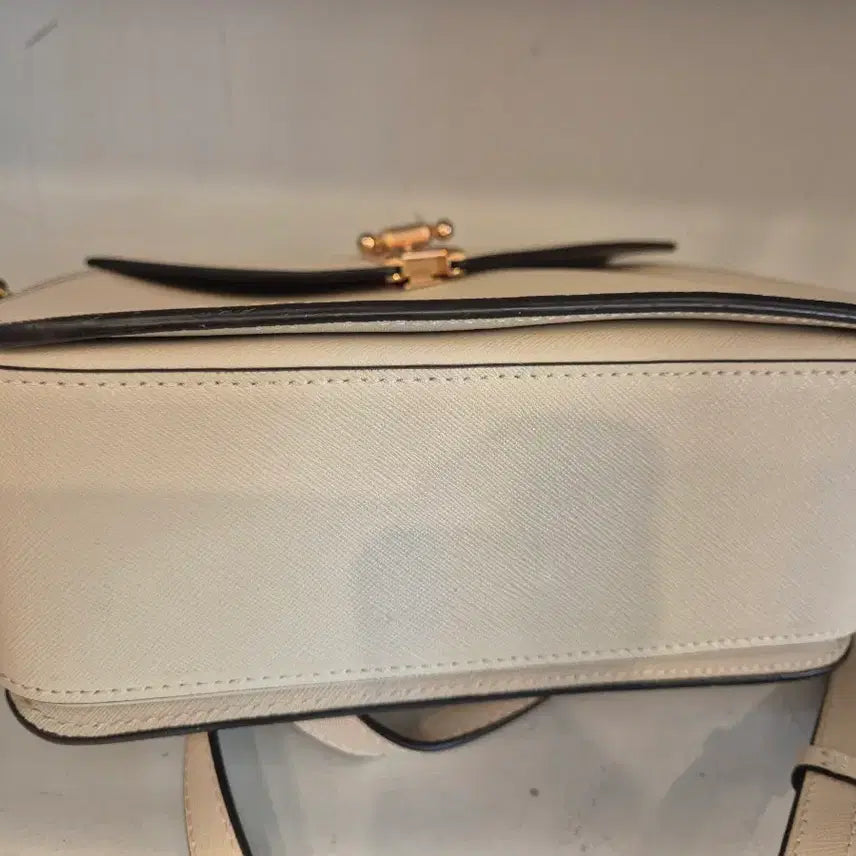 [BUNJANG] Lovecat Leather Shoulder Bag / 러브캣