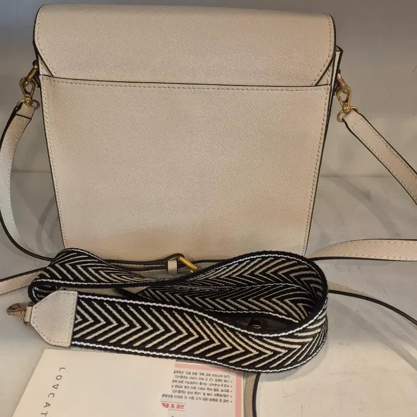 [BUNJANG] Lovecat Leather Shoulder Bag / 러브캣