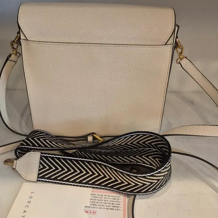[BUNJANG] Lovecat Leather Shoulder Bag / 러브캣