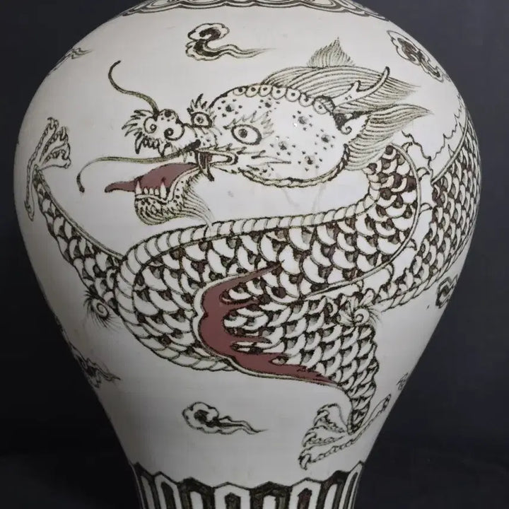[BUNJANG] Cho Doo-eon White Porcelain Iron-Painted Cloud Dragon Vase / 백자 철화운용문호