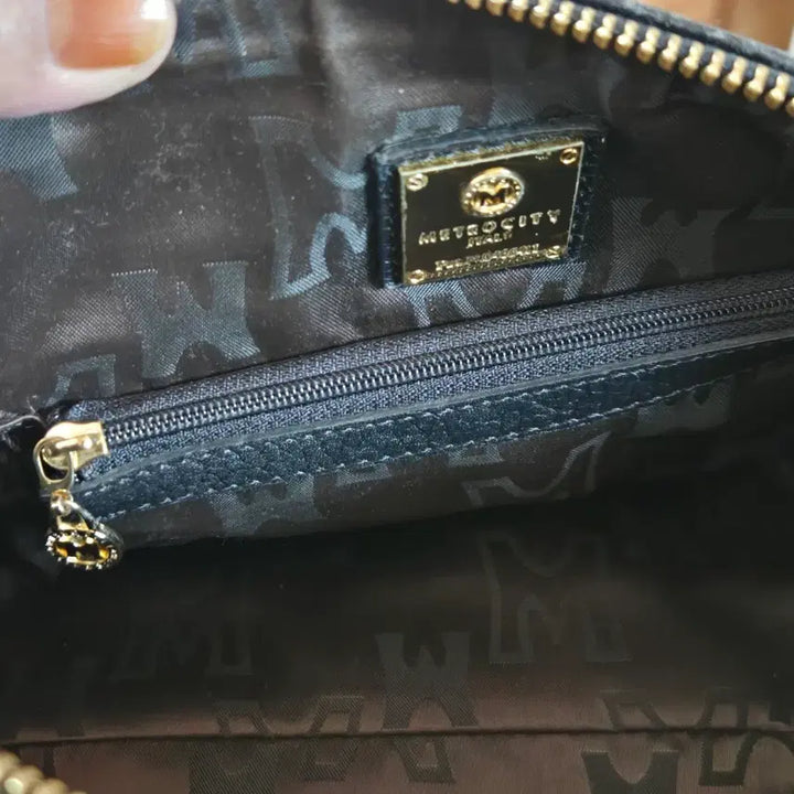 [BUNJANG] Metrocity Quilted Tote Bag - Black / 메트로시티 퀼팅 토트백 블랙