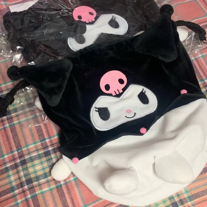 [BUNJANG] Kuromi Drawstring Pouch / (정품, 미개봉)쿠로미 복조리 파우치 팝니다!