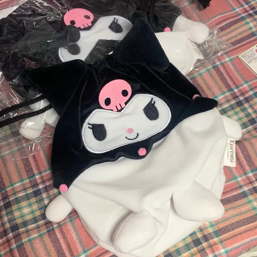 [BUNJANG] Kuromi Drawstring Pouch / (정품, 미개봉)쿠로미 복조리 파우치 팝니다!