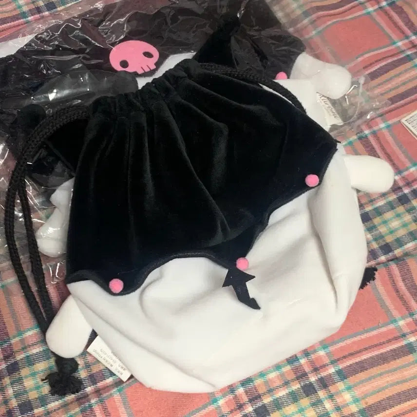 [BUNJANG] Kuromi Drawstring Pouch / (정품, 미개봉)쿠로미 복조리 파우치 팝니다!