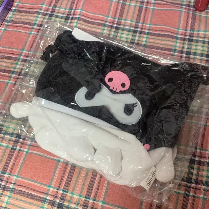 [BUNJANG] Kuromi Drawstring Pouch / (정품, 미개봉)쿠로미 복조리 파우치 팝니다!