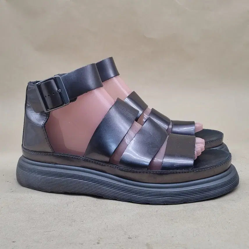 [BUNJANG] Dr. Martens Clarissa Sandals 250 / 닥터마틴 클라리사  샌들250