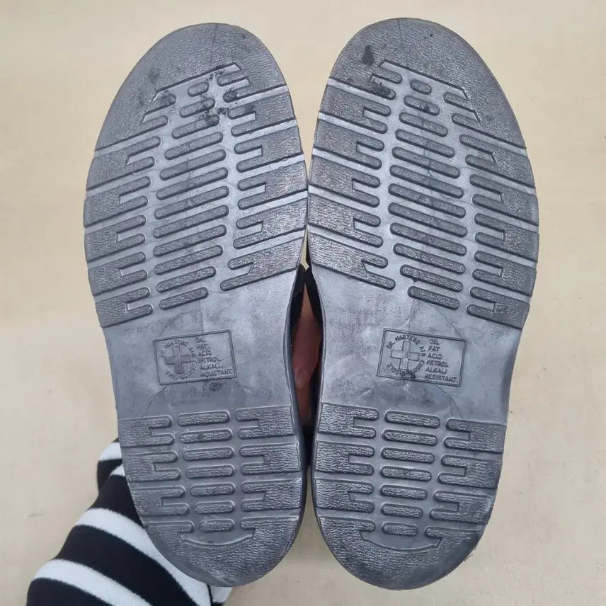 [BUNJANG] Dr. Martens Clarissa Sandals 250 / 닥터마틴 클라리사  샌들250