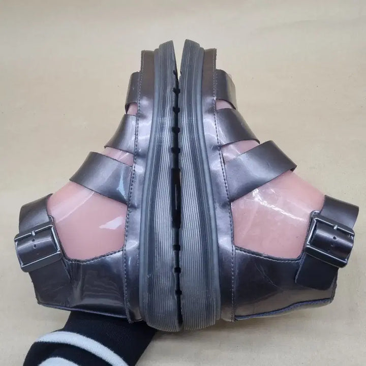 [BUNJANG] Dr. Martens Clarissa Sandals 250 / 닥터마틴 클라리사  샌들250