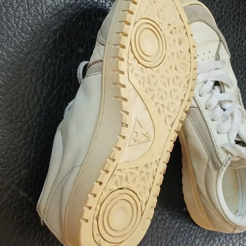 [BUNJANG] Le Coq Sportif White Sneakers 245mm / 르꼬끄 스포르티브 흰색 스니커즈 245mm