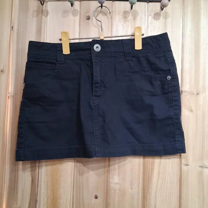 [BUNJANG] Bang Bang Mini Skirt (Size 76) / 뱅뱅 블랙 미니 스커트(76)