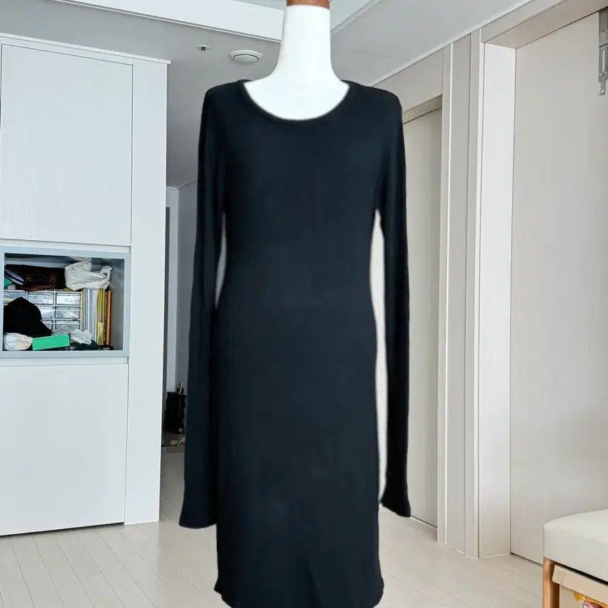 [BUNJANG] Brandy Melville Black Long Sleeve Mini Dress / 브랜디 맬빌 블랙 롱 슬리브 미니 원피스