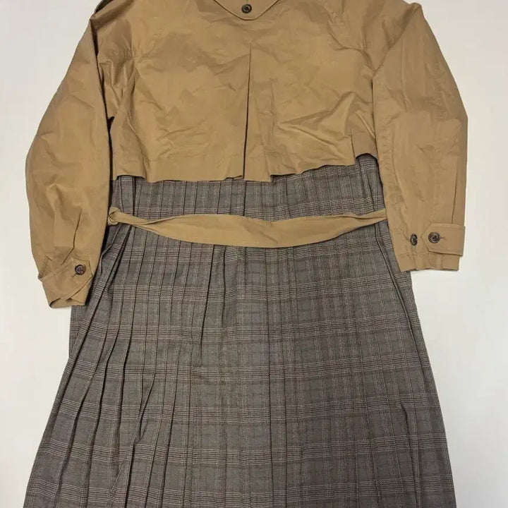 [BUNJANG] Thursday Island Check Pleated Belted Trench Coat (Size S) / 여성 써스데이아일랜드 체크 플리츠 벨티드 트렌치코트 S